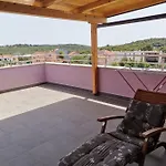 Oskar شقة *