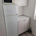 Oskar شقة *