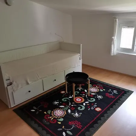 Oskar Apartment *